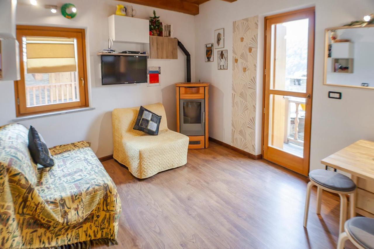 Allo Villo Lovely Apartment Ostana Exterior foto